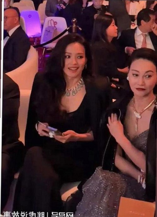国产深喉事件引发关注,明星动向逐渐浮出水面