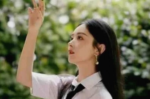 明星最新动向：焦点人物行为引发关注