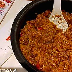 明星最新动向：焦点人物行为引发关注